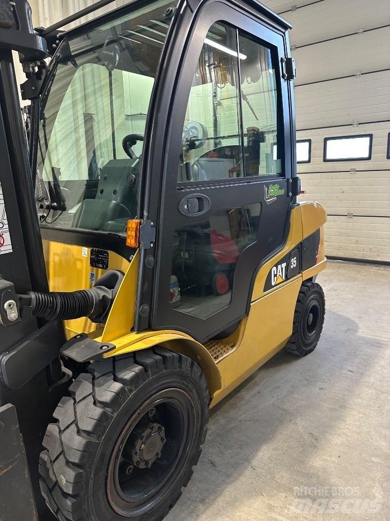 CAT DP35NT Дизельные погрузчики