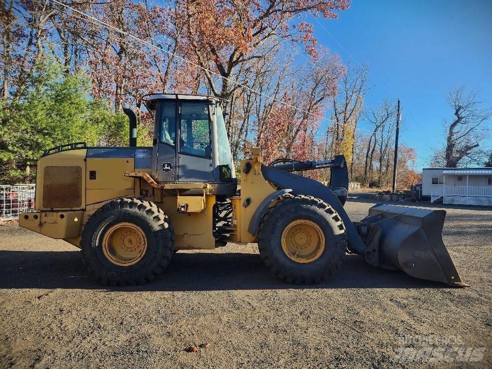 John Deere 624 J Фронтальные погрузчики