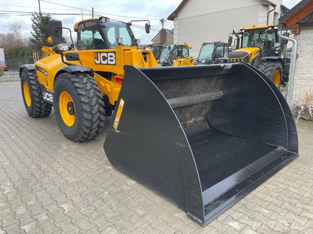 JCB 560-80 AGRI PLUS Телескопические погрузчики