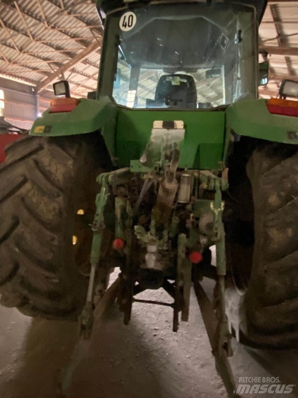 John Deere 8200 Трактора
