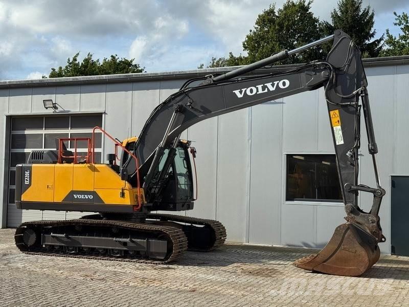 Volvo EC 220 EL Гусеничные экскаваторы