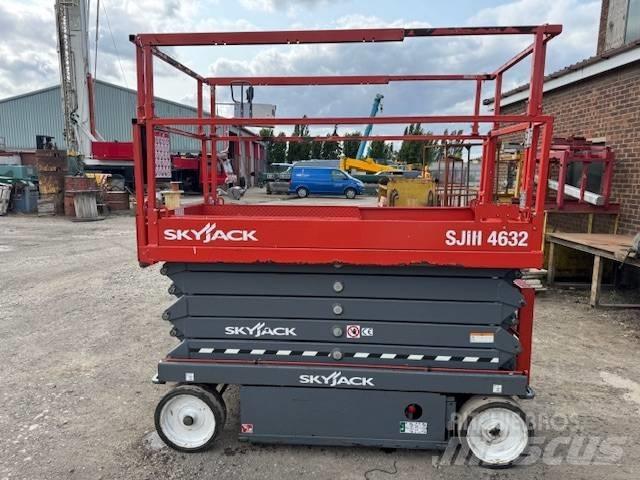 SkyJack SJ 4632 Ножничные подъемники