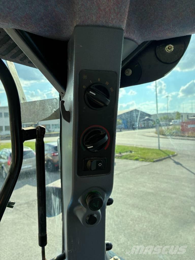 New Holland TS 130 A Трактора