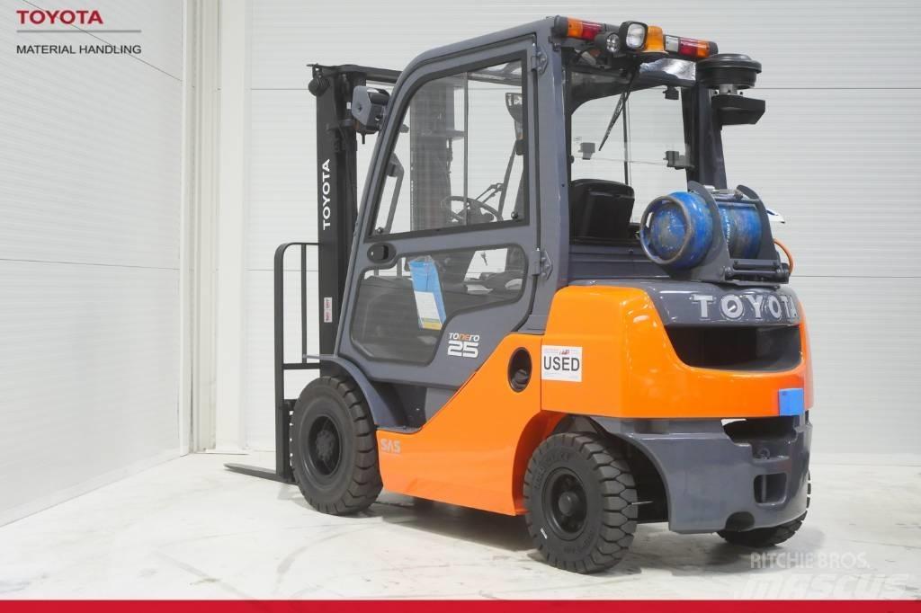 Toyota 02-8 FGF 25 Газовые погрузчики