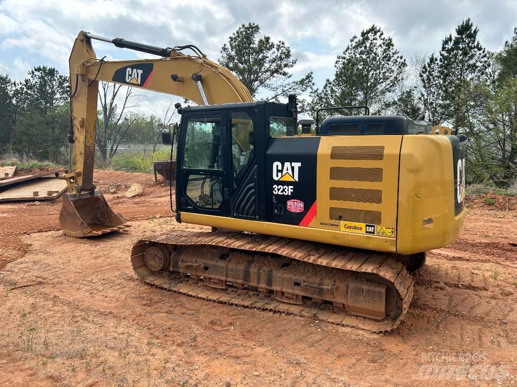 CAT 323FL Гусеничные экскаваторы