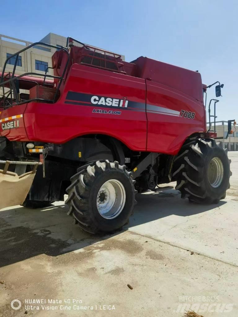 Case IH 7088 Зерноуборочные комбайны