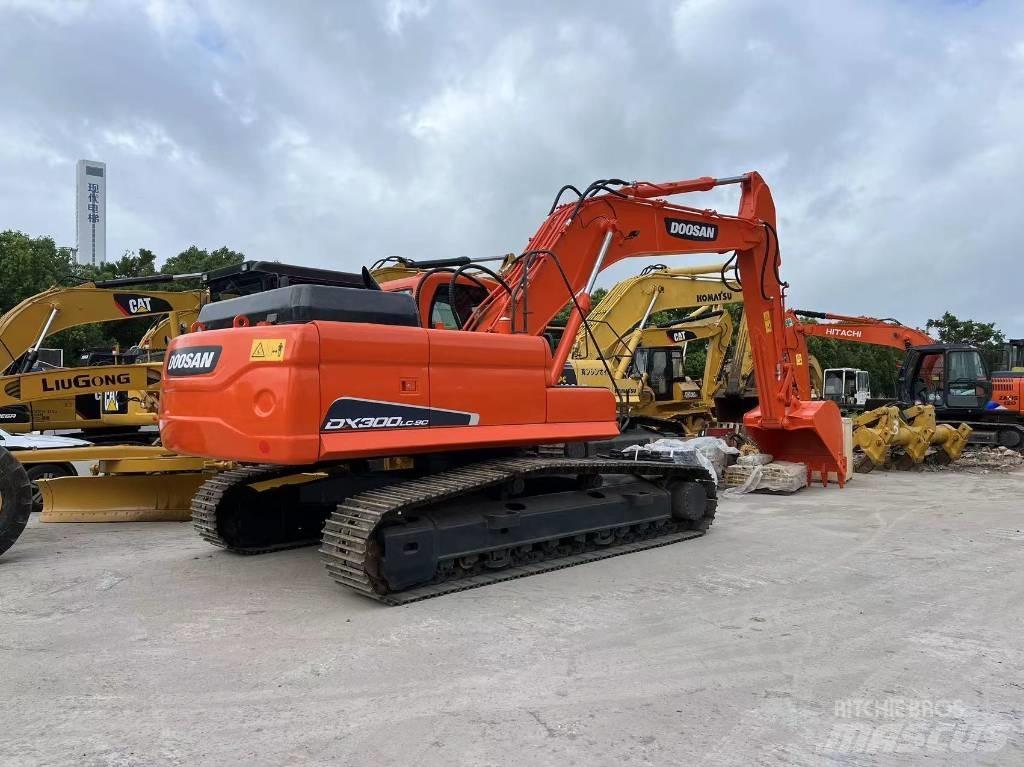 Doosan DX 300 Гусеничные экскаваторы
