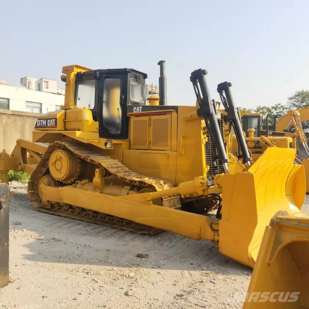 CAT D7H Гусеничные бульдозеры
