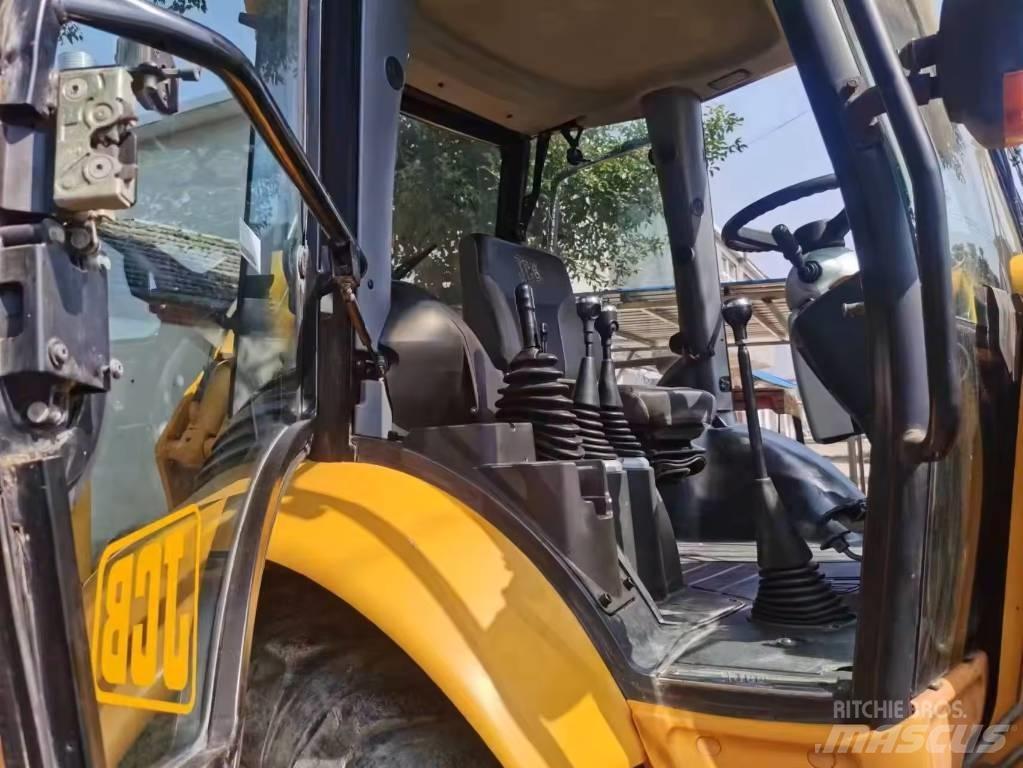 JCB 3 CX Экскаваторы-погрузчики