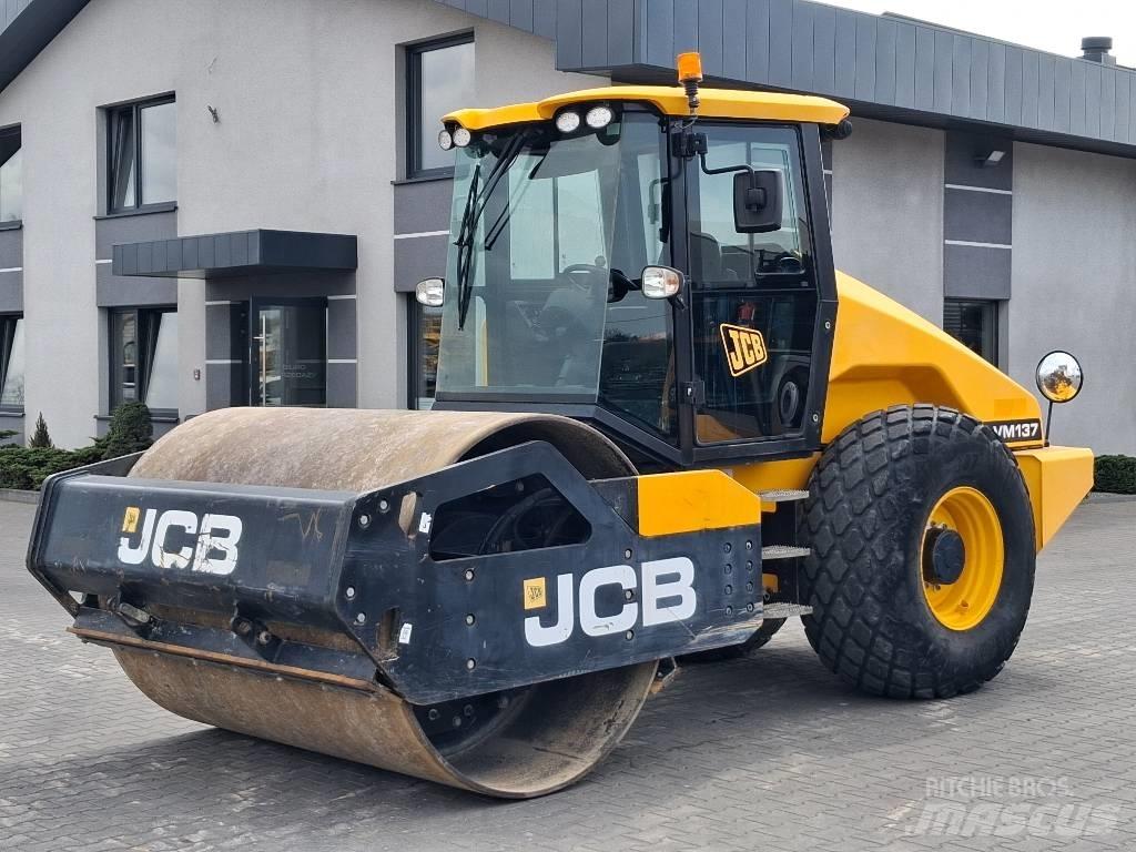 JCB VM 137 Грунтовые катки