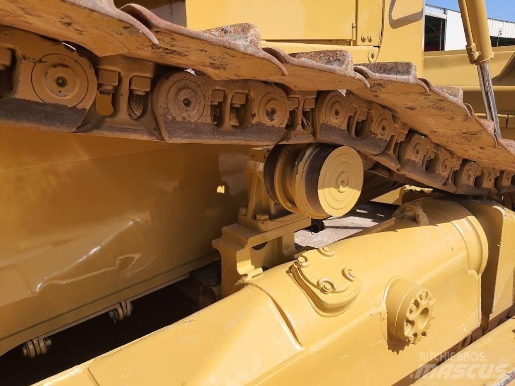 CAT D 6 R XL III Гусеничные бульдозеры