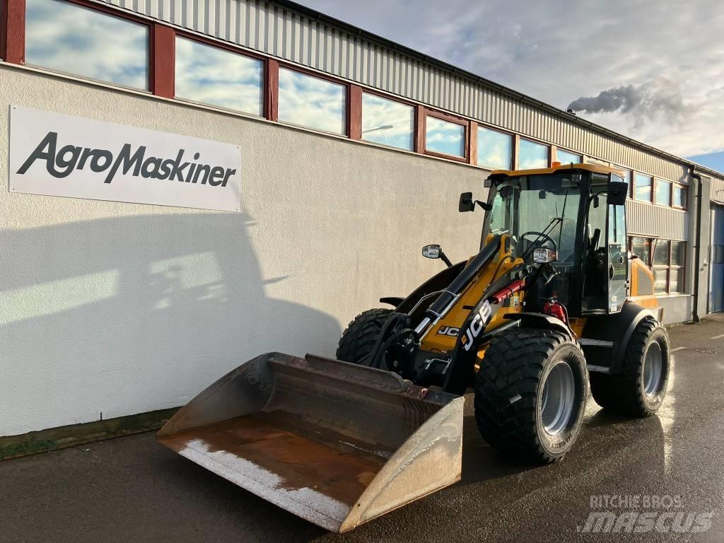 JCB 409 STAGE V - AGRI Малые погрузчики