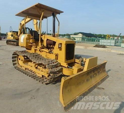 Mitsubishi BD2F Гусеничные бульдозеры