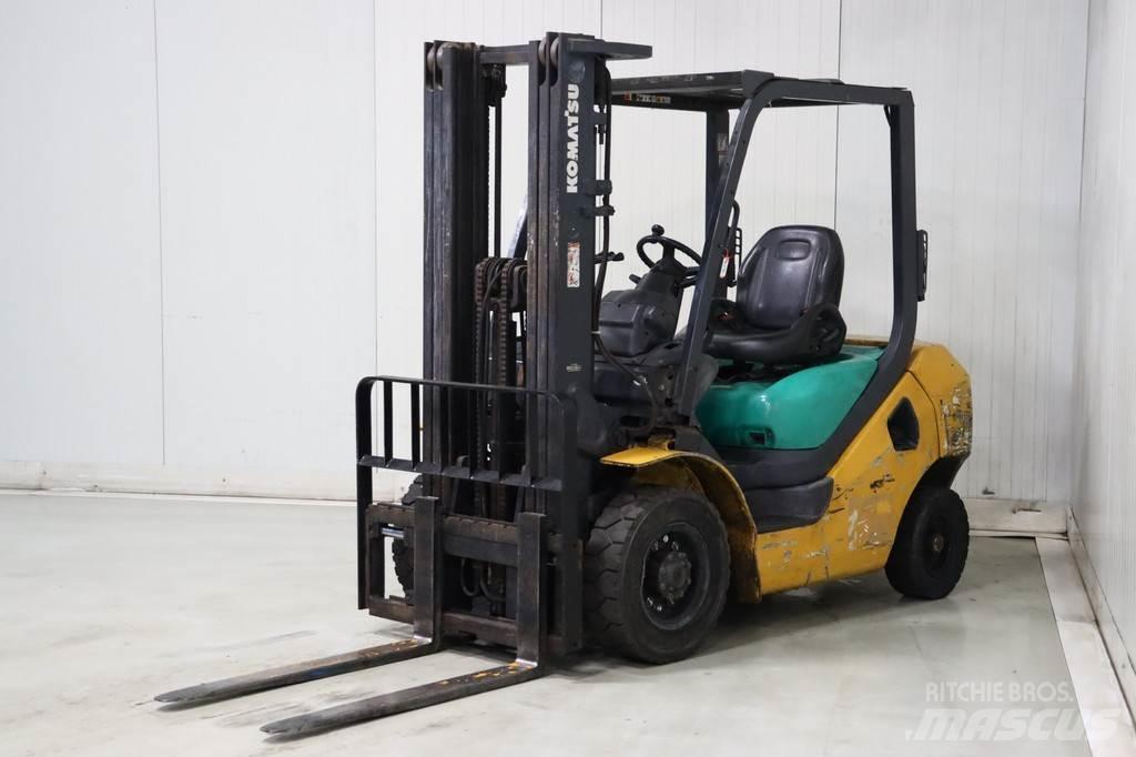 Komatsu FD25T-16 Дизельные погрузчики