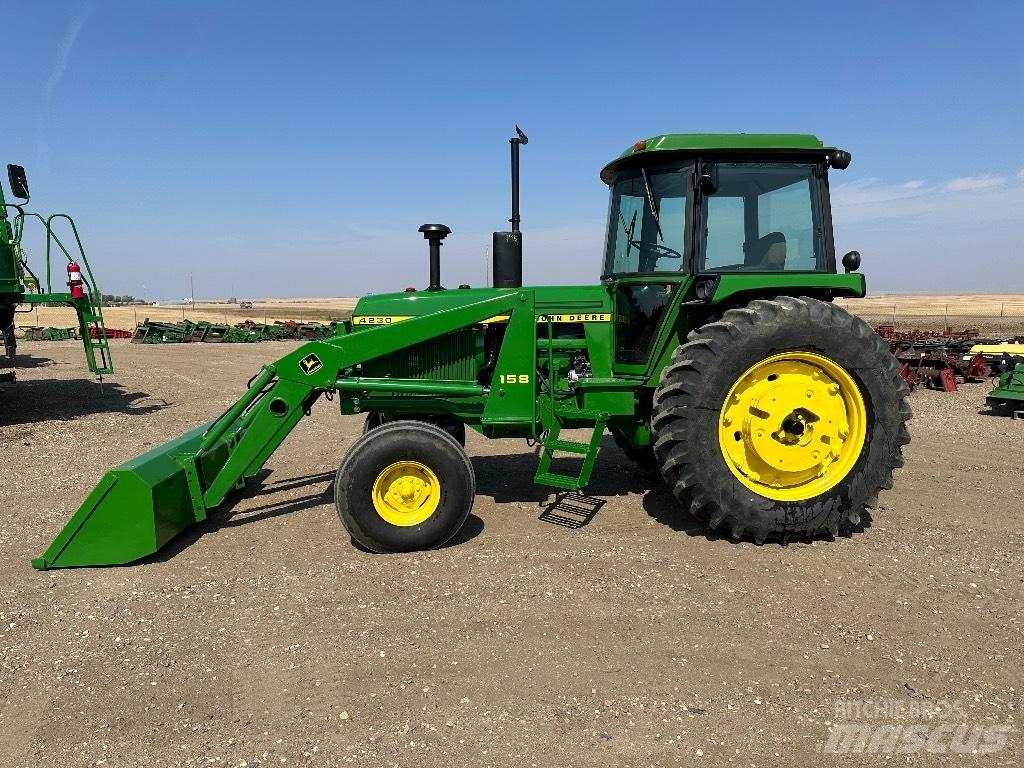 John Deere 4230 Трактора