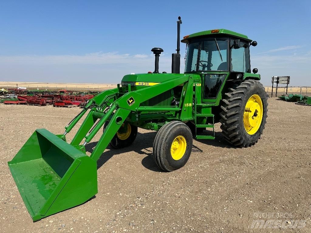 John Deere 4230 Трактора