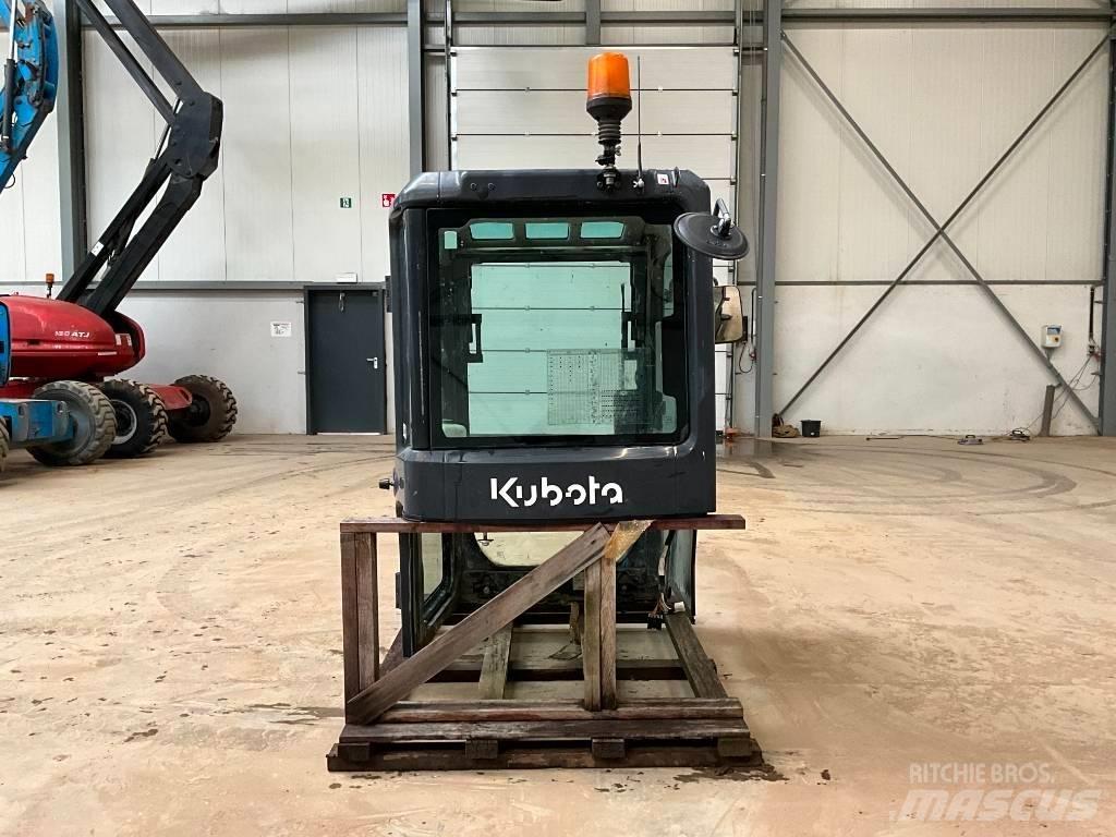 Kubota U 48-4 / U 55-4 Кабины и интерьер