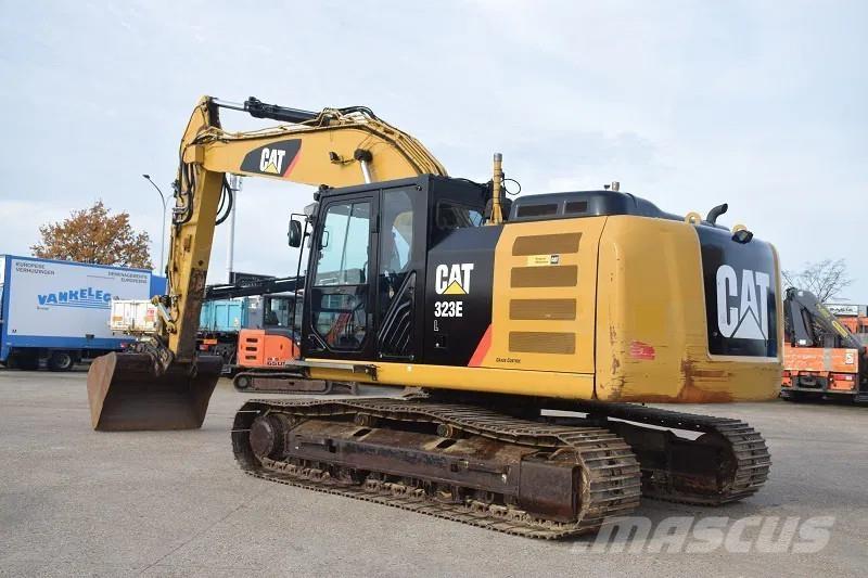 CAT 323E-stock id2 Гусеничные экскаваторы