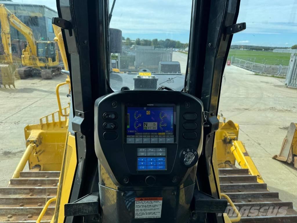 Komatsu D85PX-18 Гусеничные бульдозеры