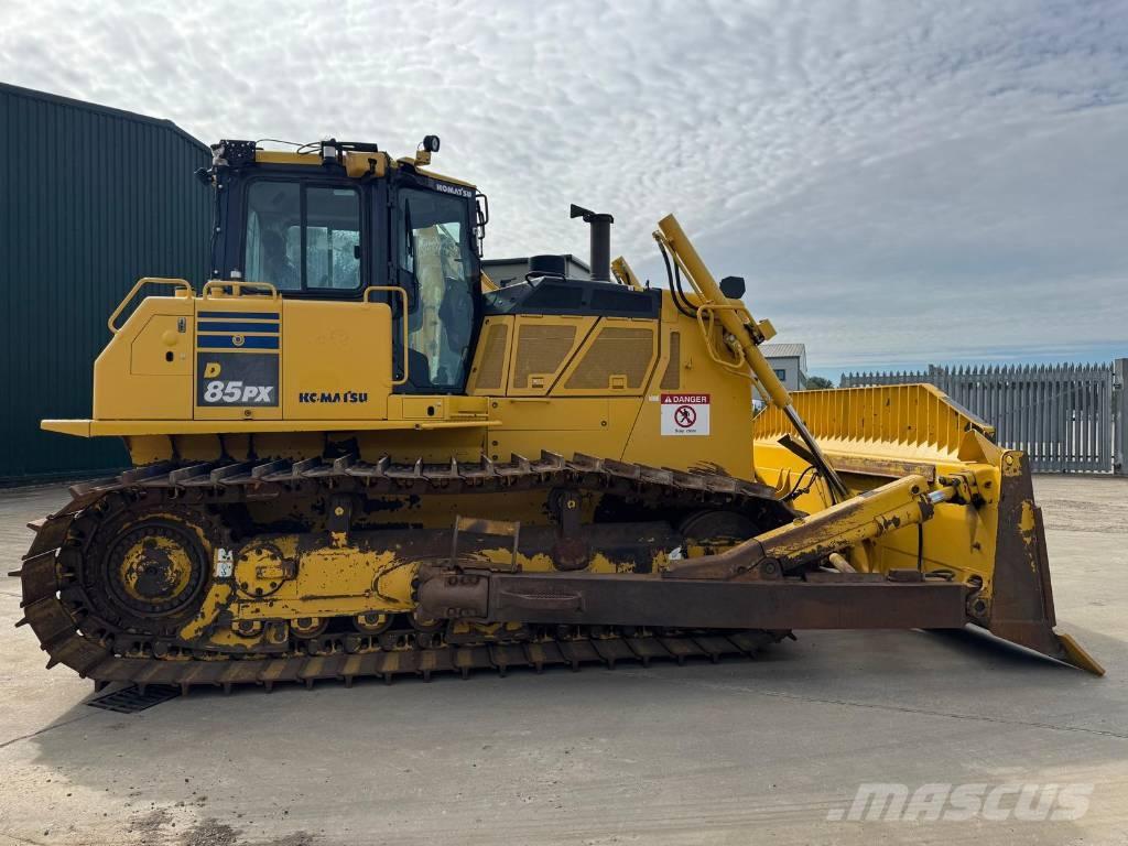 Komatsu D85PX-18 Гусеничные бульдозеры