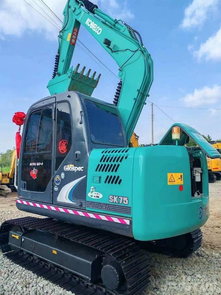 Kobelco SK 75 Гусеничные экскаваторы