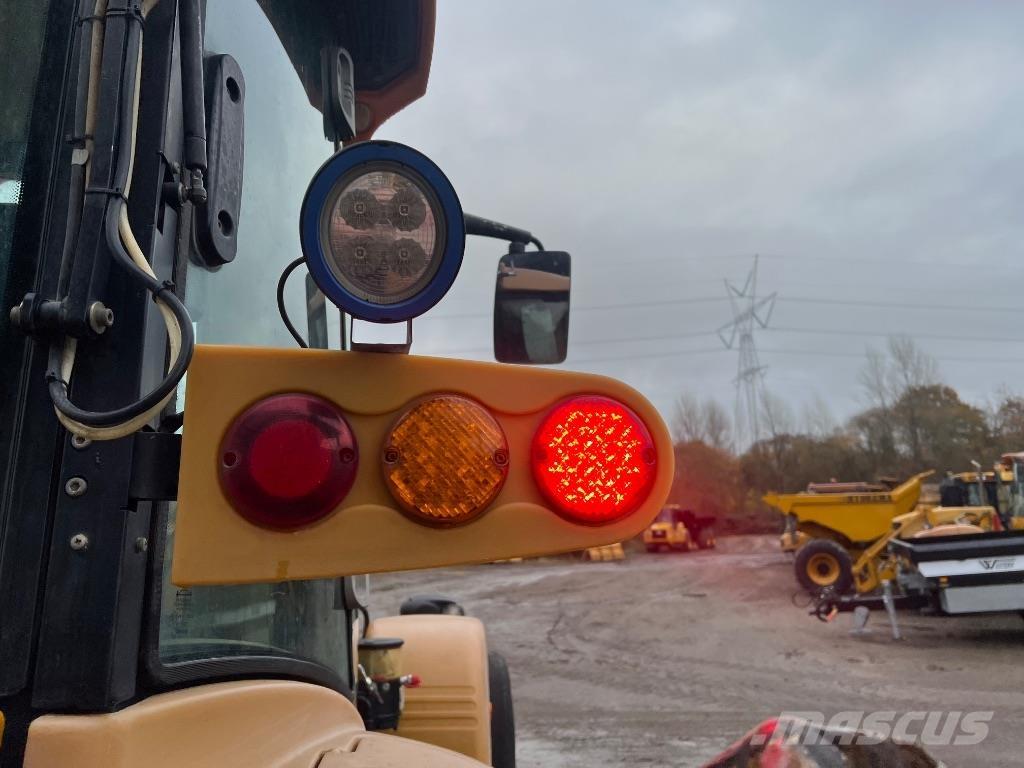 Hydrema 926 E ESD Экскаваторы-погрузчики