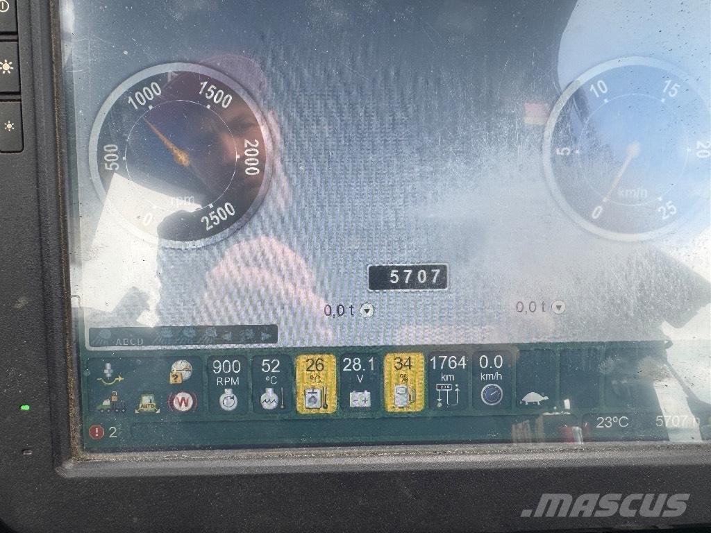 John Deere 810 E Форвардеры