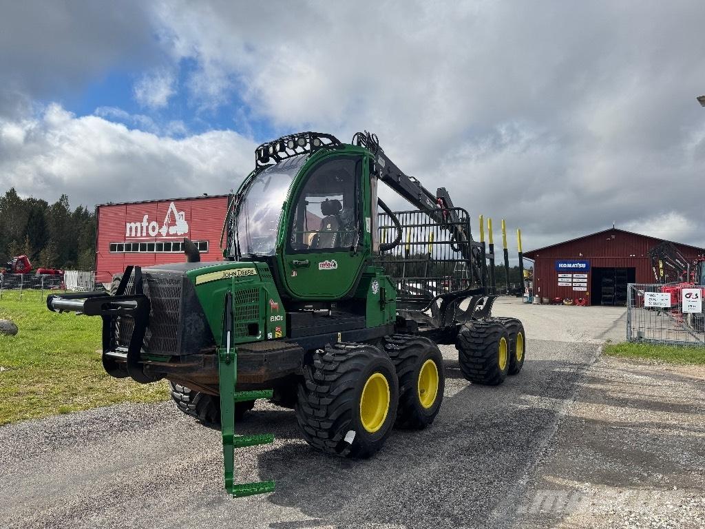 John Deere 810 E Форвардеры