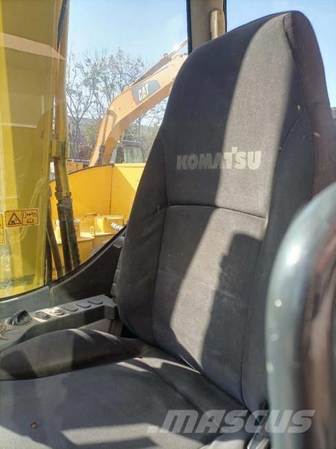 Komatsu PC 70 Гусеничные экскаваторы