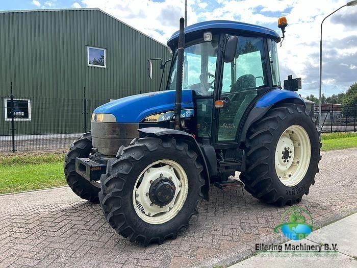 New Holland TD90 D Трактора