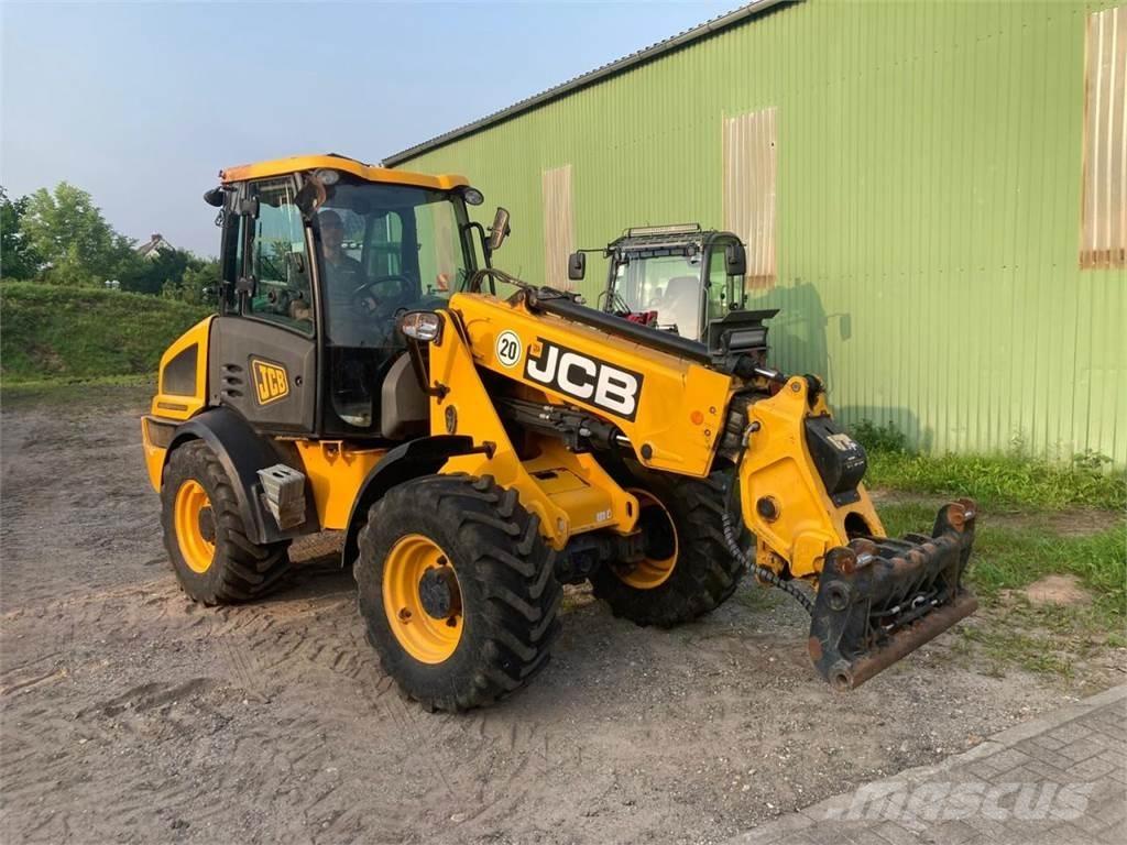 JCB TM 220 Сельскохозяйственные телескопические погрузчики