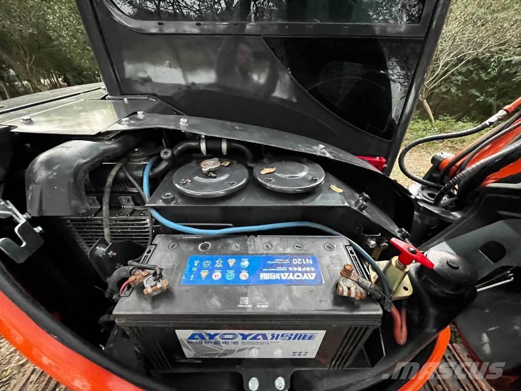 Hitachi ZX 50 U Мини-экскаваторы