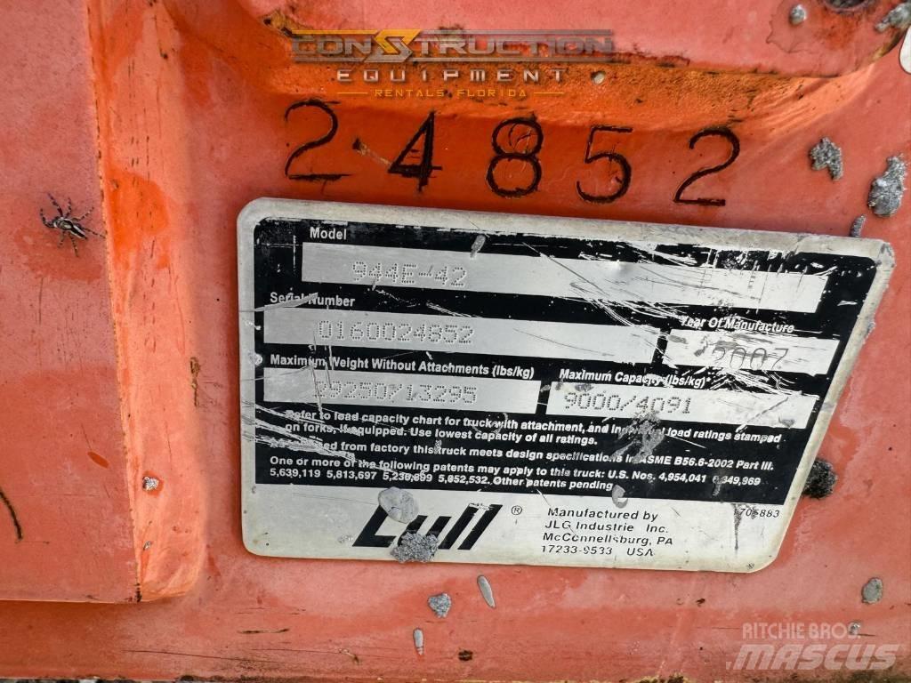 JLG 944 E-42 Другие складские механизмы
