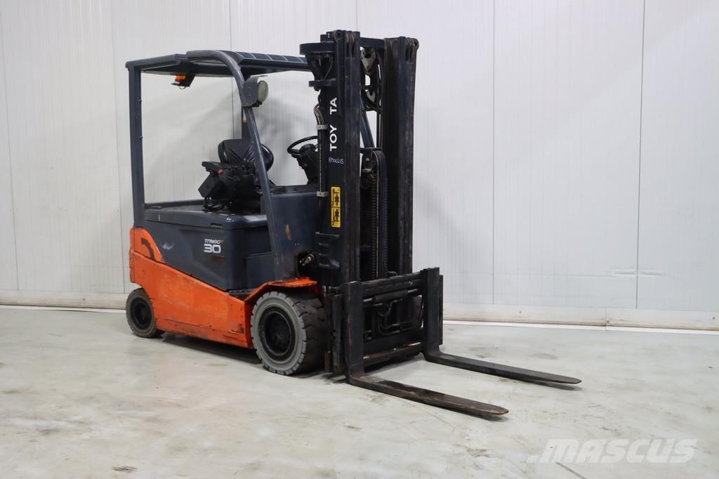 Toyota 8FBMT30 Электропогрузчики