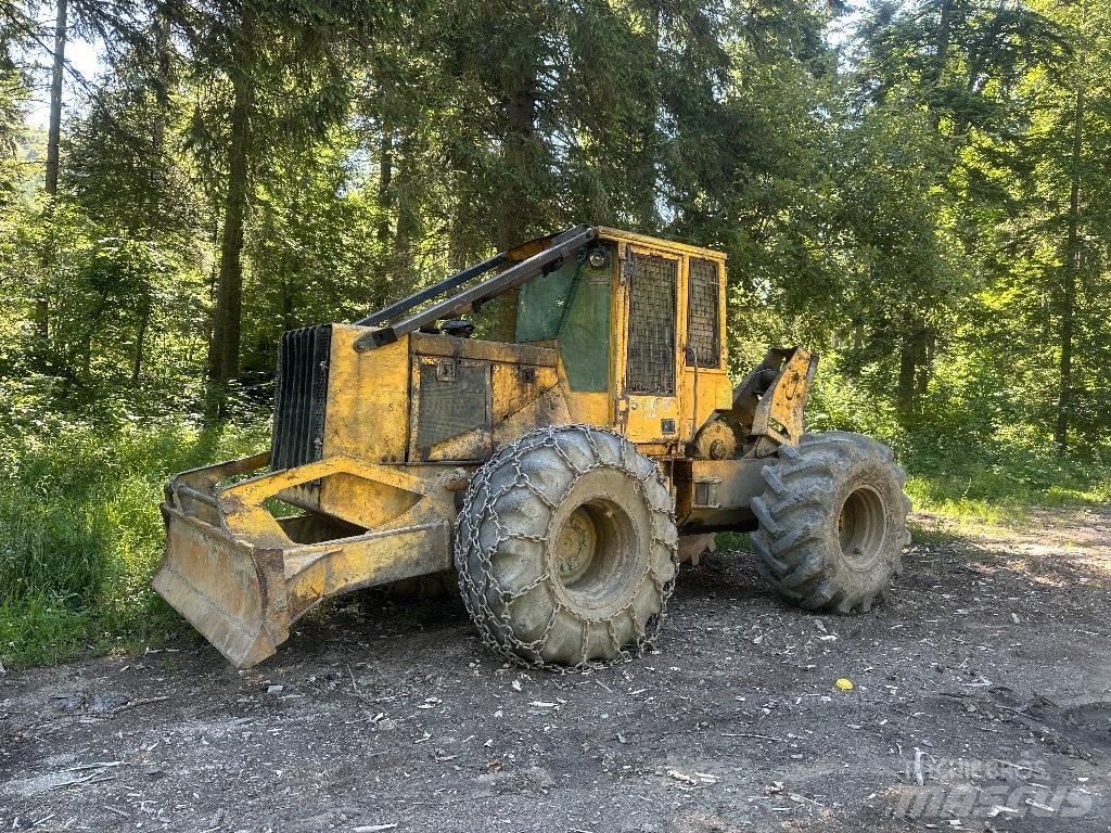 John Deere 540 E Трелевочные трактора