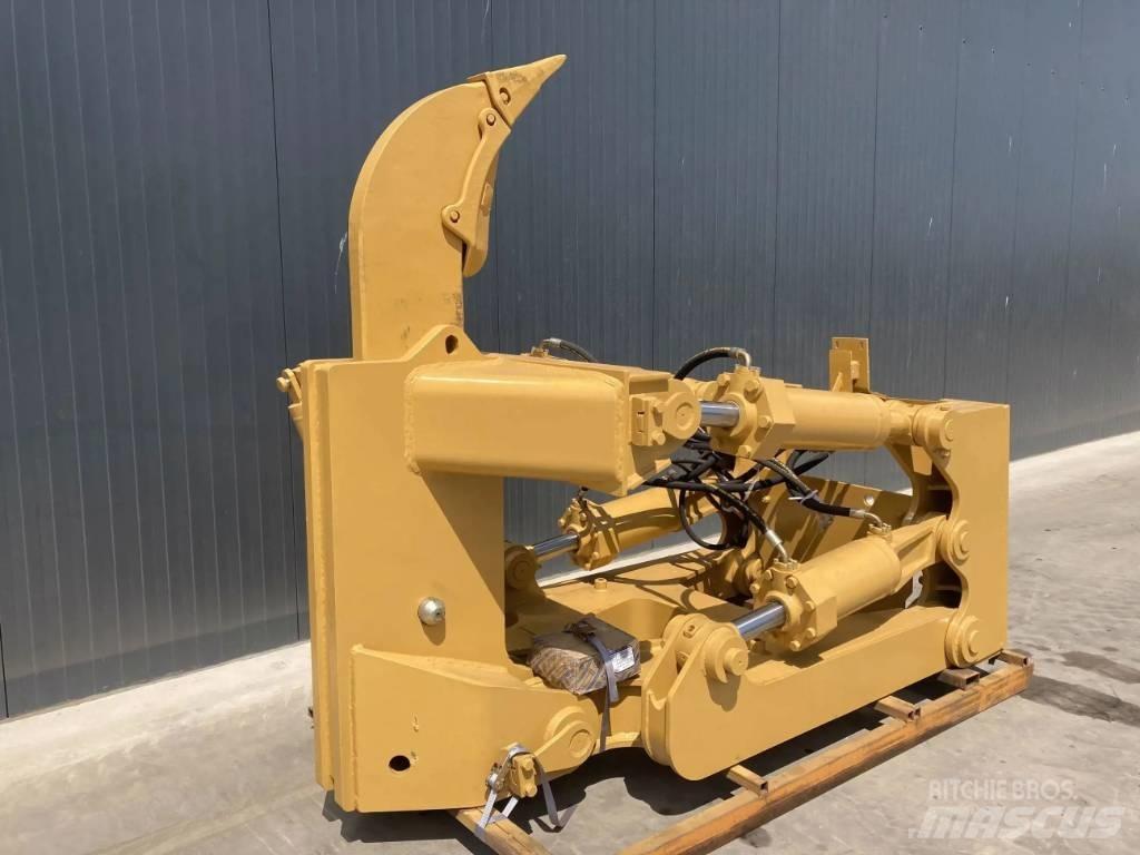CAT D8N Навесные рыхлители