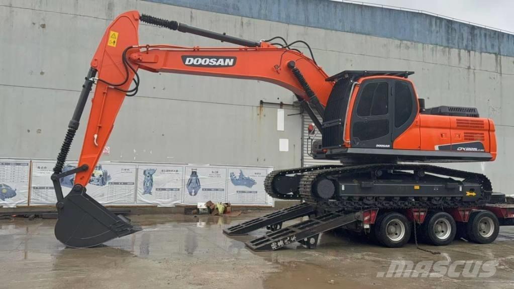 Doosan DX 225 LCA Гусеничные экскаваторы