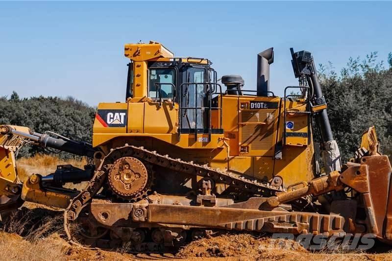 CAT D10T Гусеничные бульдозеры