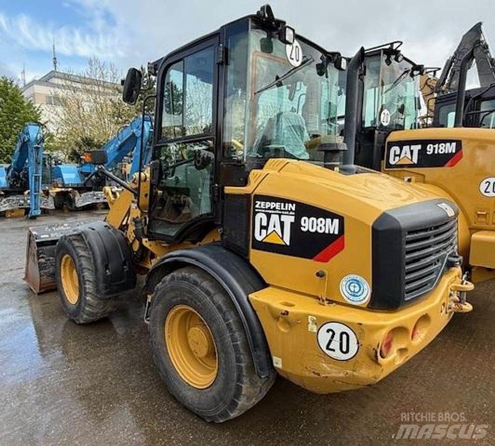 CAT 908M Фронтальные погрузчики