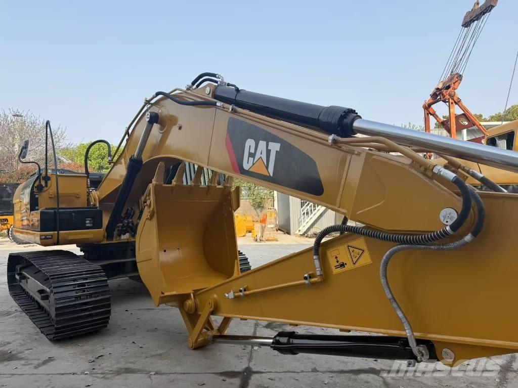 CAT 320 D 2L Гусеничные экскаваторы