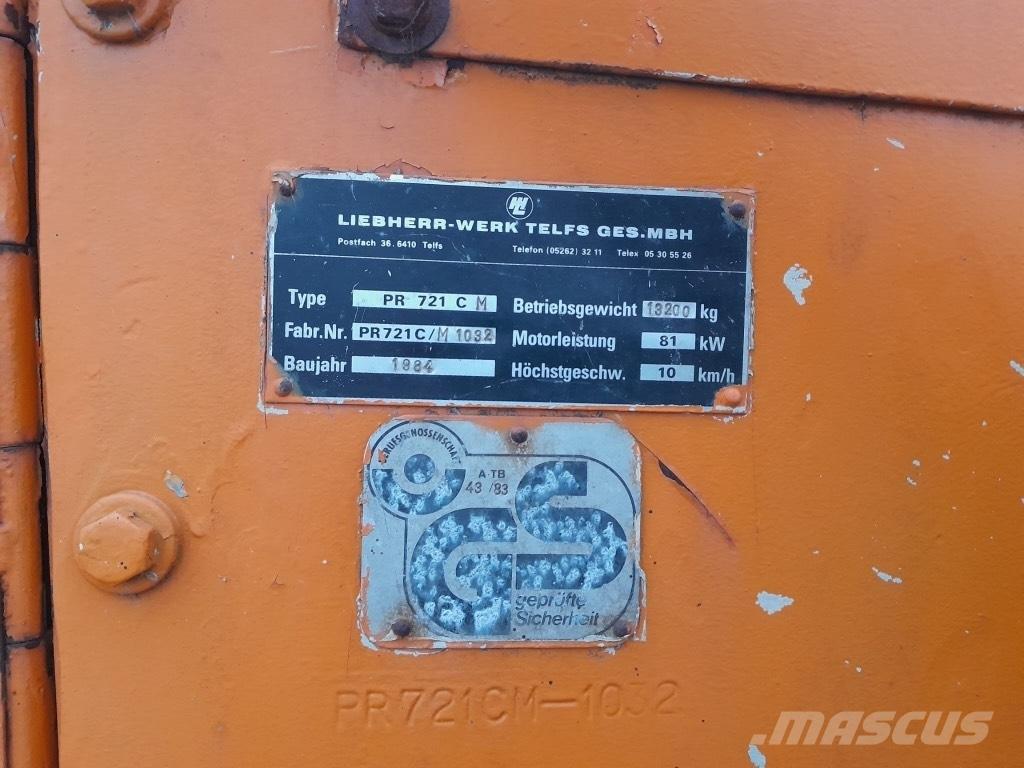 Liebherr PR 721 C Гусеничные бульдозеры