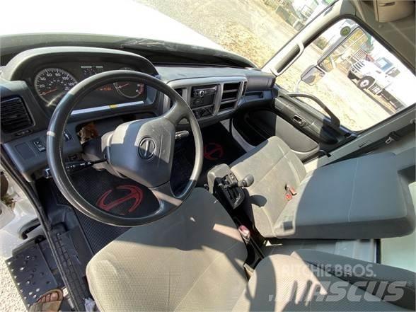 Hino 338 Грузовики-Фургоны