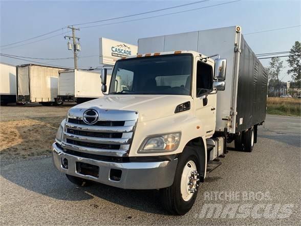 Hino 338 Тентованные грузовики