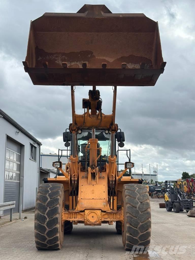Hyundai HL 970 A Фронтальные погрузчики