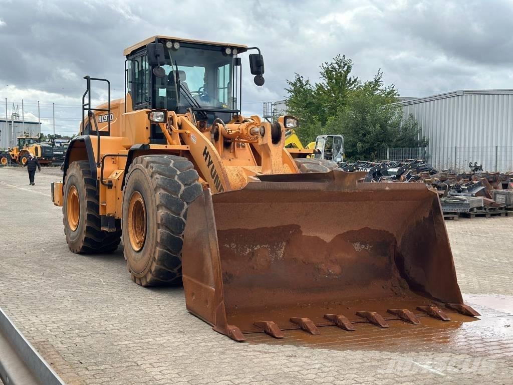 Hyundai HL 970 A Фронтальные погрузчики