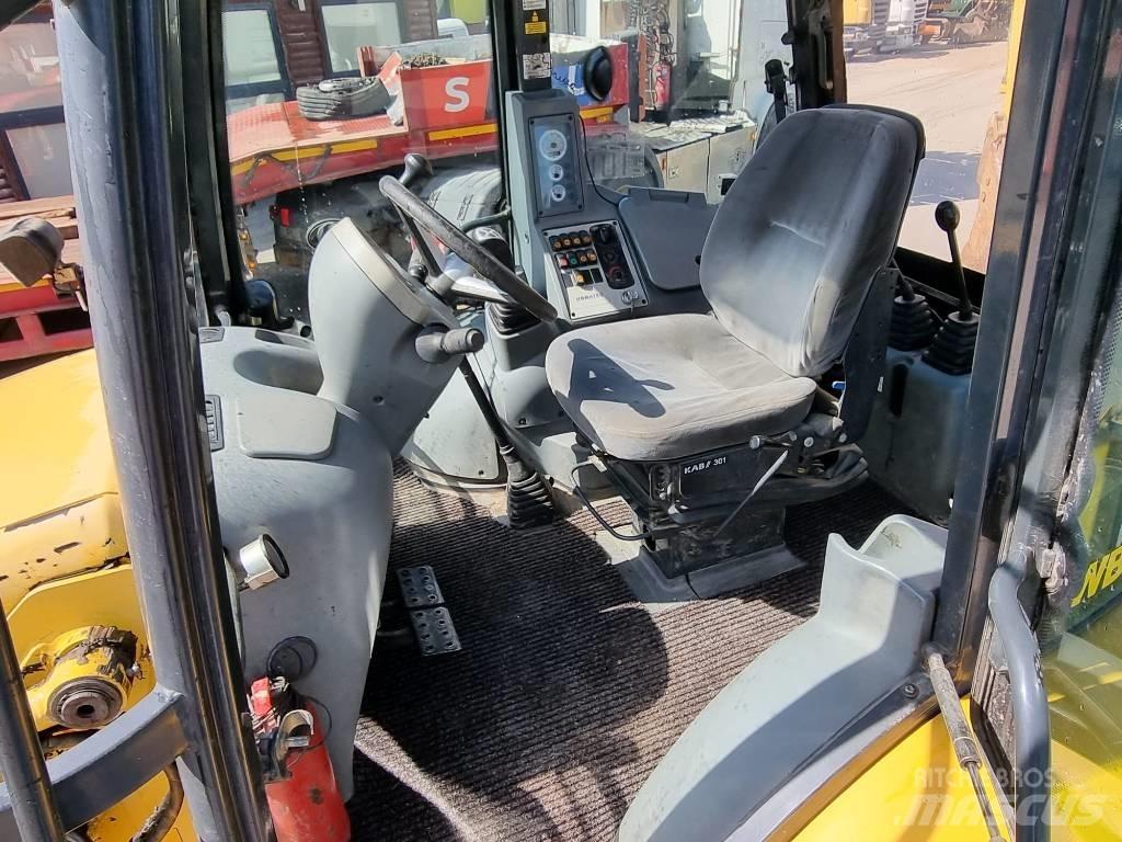 Komatsu WB 93 S-5EO Экскаваторы-погрузчики