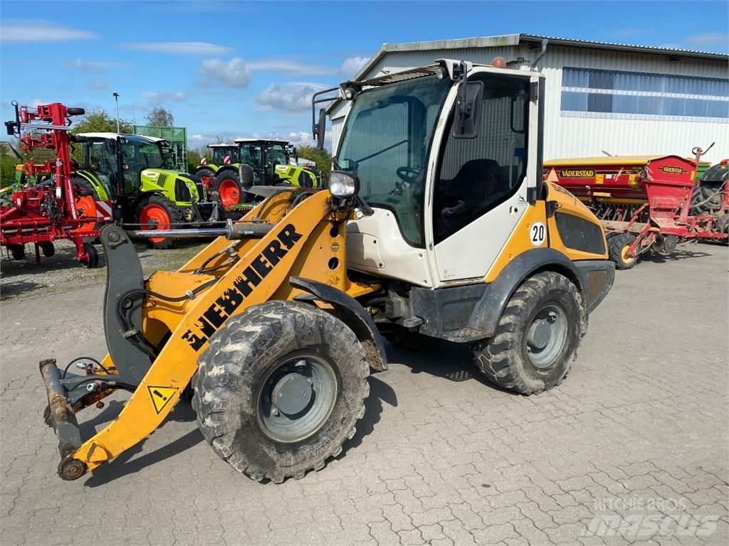 Liebherr L 506 C Фронтальные погрузчики