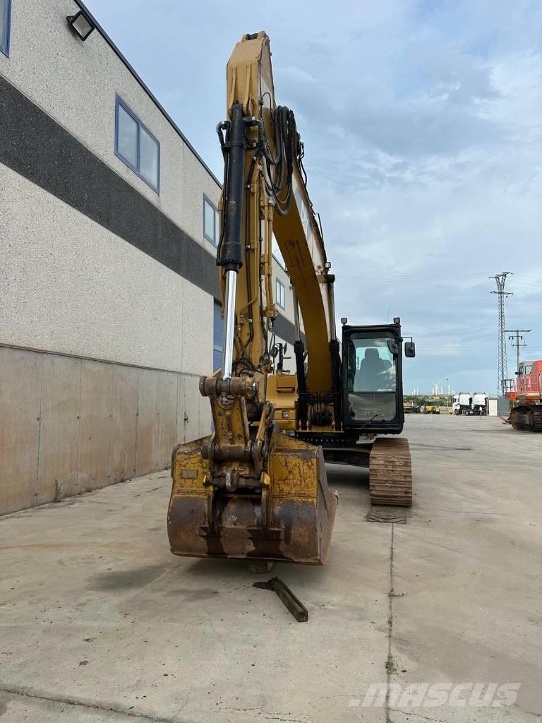 CAT 323 D LN Гусеничные экскаваторы