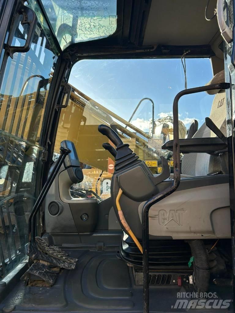 CAT 324 D L Гусеничные экскаваторы