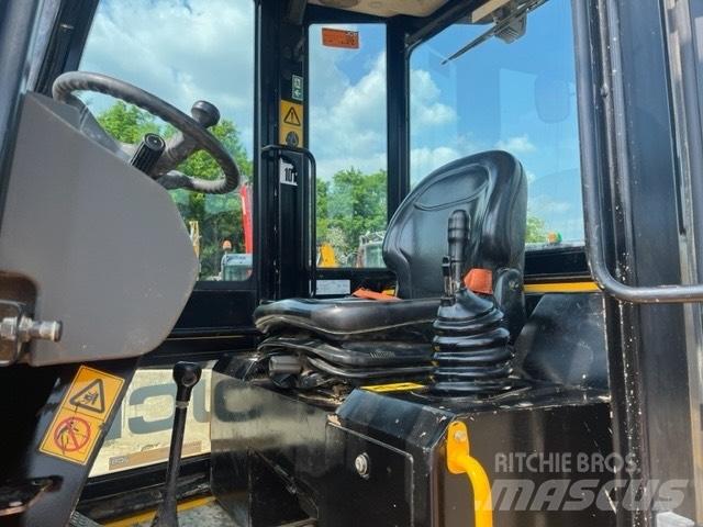 JCB 6ST Мини-самосвалы